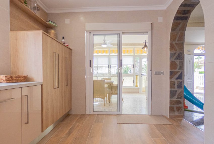 Revente - Villa -
ORIHUELA - Benferri