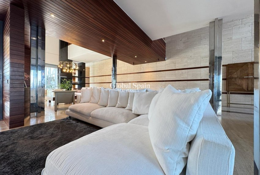 Revente - VILLA -
ORIHUELA COSTA - Altos de campoamor