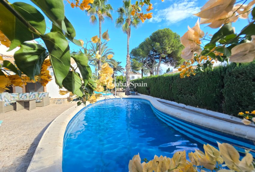 Revente - Villa -
ORIHUELA COSTA - CABO ROIG