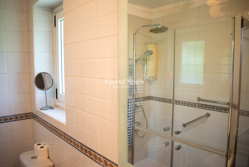 Revente - VILLA -
ORIHUELA COSTA - Cabo Roig *