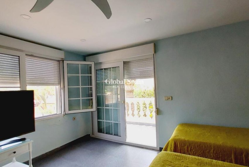 Revente - VILLA -
ORIHUELA COSTA - CABO ROIG