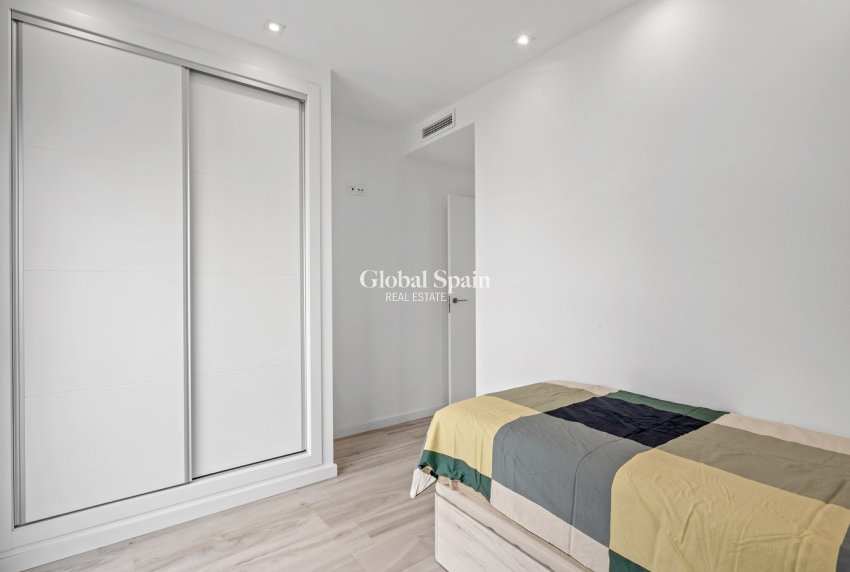 Revente - VILLA -
ORIHUELA COSTA - CABO ROIG