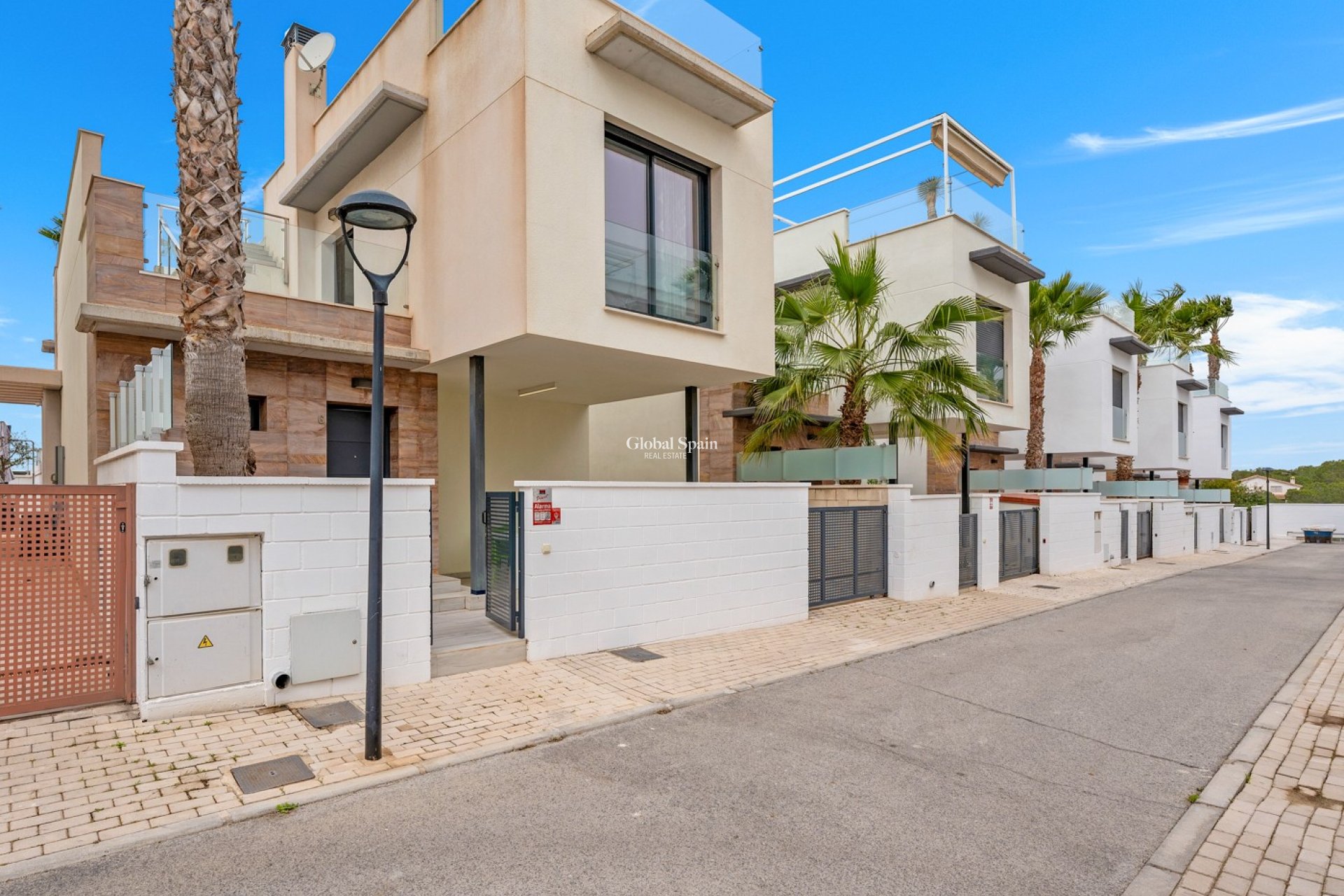 Revente - VILLA -
ORIHUELA COSTA - CABO ROIG