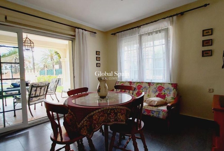 Revente - VILLA -
ORIHUELA COSTA - CABO ROIG