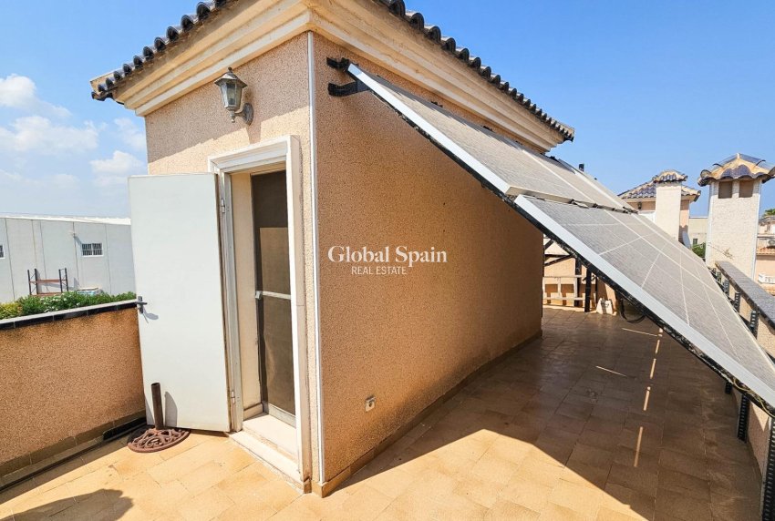 Revente - VILLA -
ORIHUELA COSTA - CABO ROIG