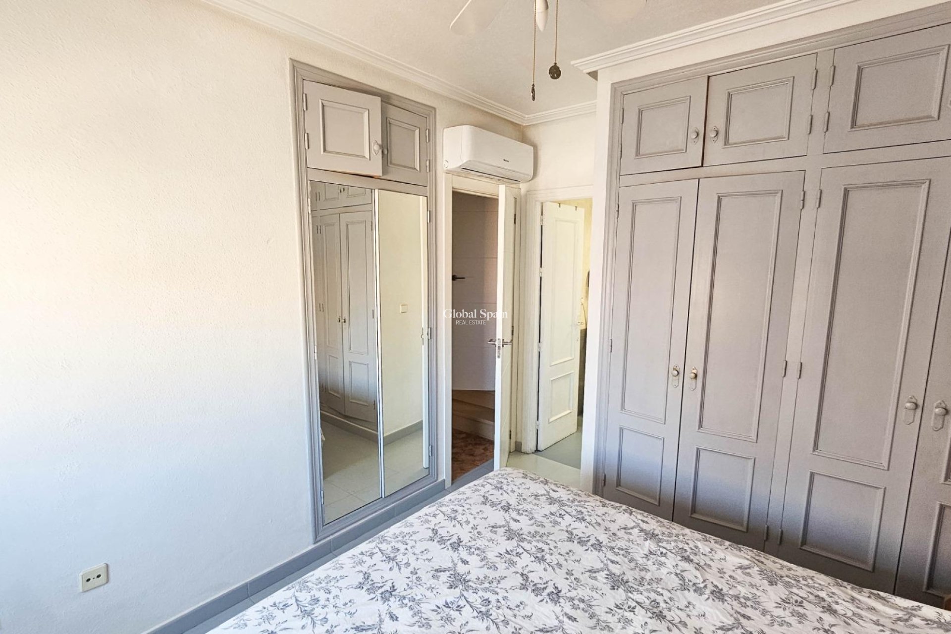 Revente - VILLA -
ORIHUELA COSTA - CABO ROIG
