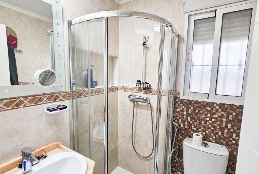 Revente - VILLA -
ORIHUELA COSTA - CABO ROIG