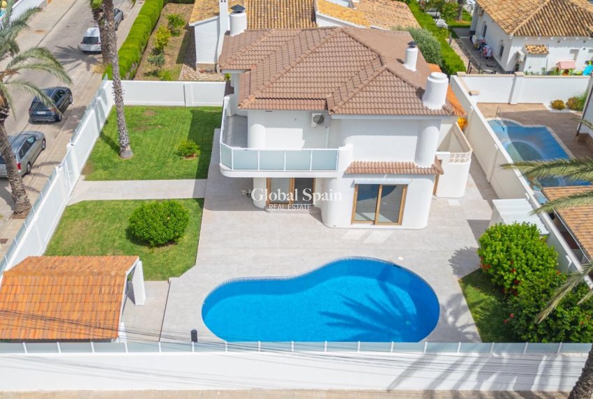 Revente - VILLA -
ORIHUELA COSTA - CABO ROIG
