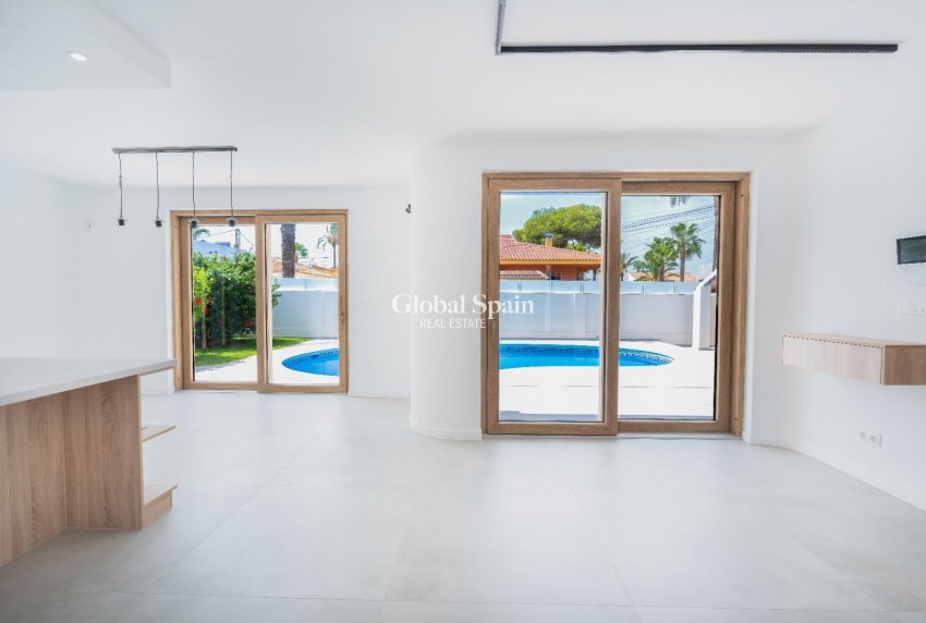 Revente - VILLA -
ORIHUELA COSTA - CABO ROIG