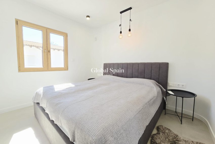 Revente - VILLA -
ORIHUELA COSTA - CABO ROIG