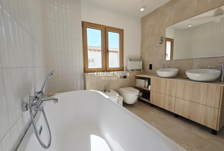 Revente - VILLA -
ORIHUELA COSTA - CABO ROIG