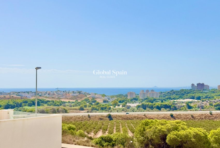 Revente - VILLA -
ORIHUELA COSTA - CABO ROIG