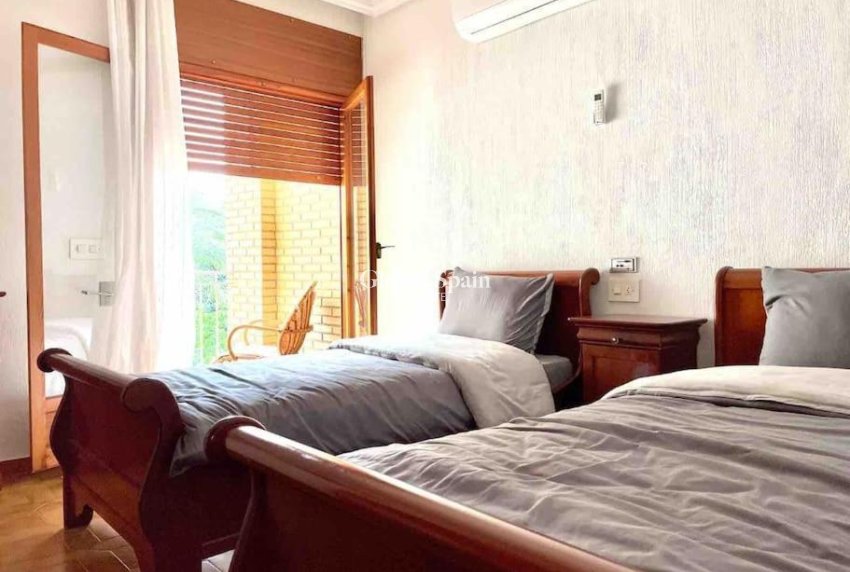 Revente - VILLA -
ORIHUELA COSTA - CAMPOAMOR