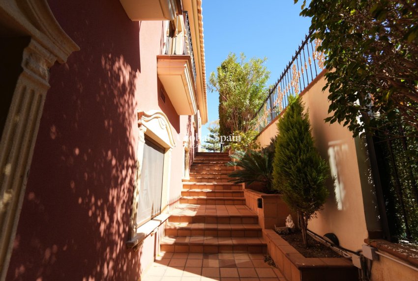 Revente - VILLA -
ORIHUELA COSTA - CAMPOAMOR