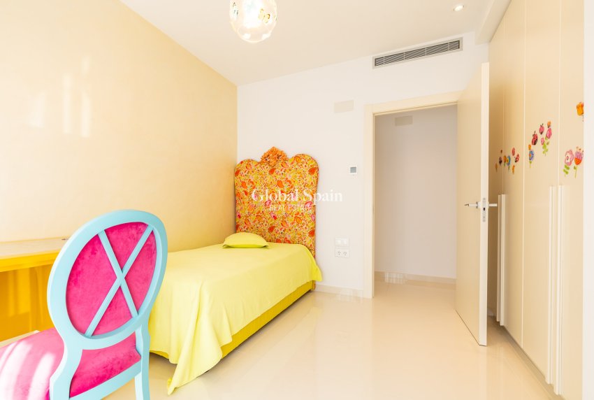 Revente - Villa -
ORIHUELA COSTA - CAMPOAMOR