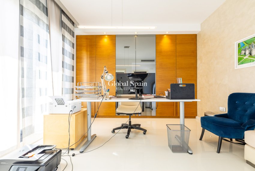 Revente - Villa -
ORIHUELA COSTA - CAMPOAMOR