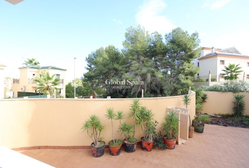 Revente - VILLA -
ORIHUELA COSTA - Costa Blanca