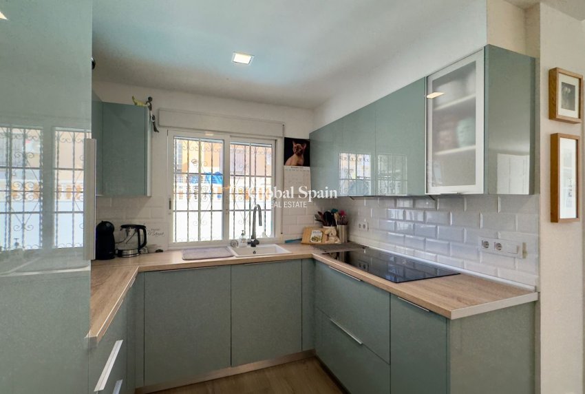 Revente - VILLA -
ORIHUELA COSTA - Costa Blanca