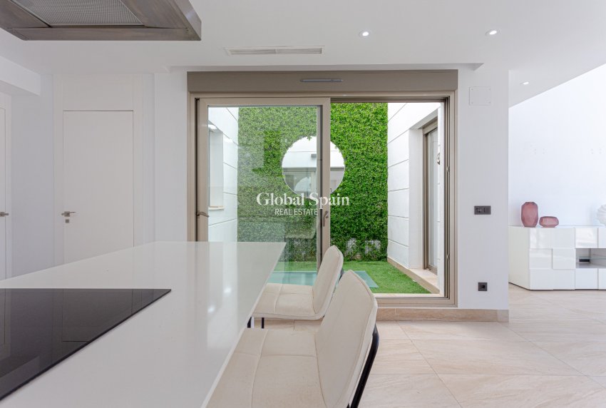 Revente - VILLA -
ORIHUELA COSTA - Costa Blanca