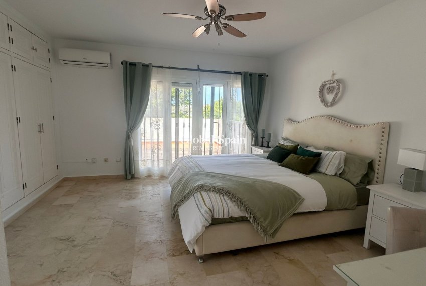Revente - VILLA -
ORIHUELA COSTA - Costa Blanca