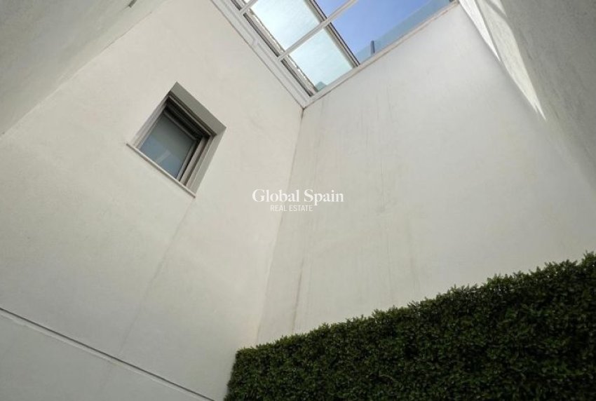 Revente - VILLA -
ORIHUELA COSTA - Costa Blanca