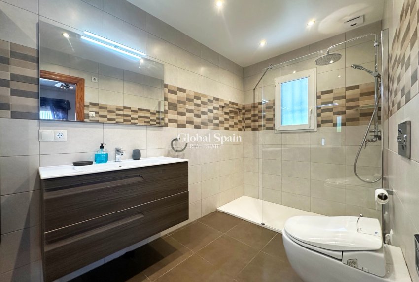 Revente - VILLA -
ORIHUELA COSTA - Costa Blanca