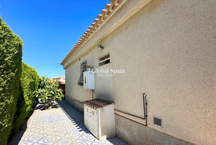 Revente - VILLA -
ORIHUELA COSTA - Costa Blanca