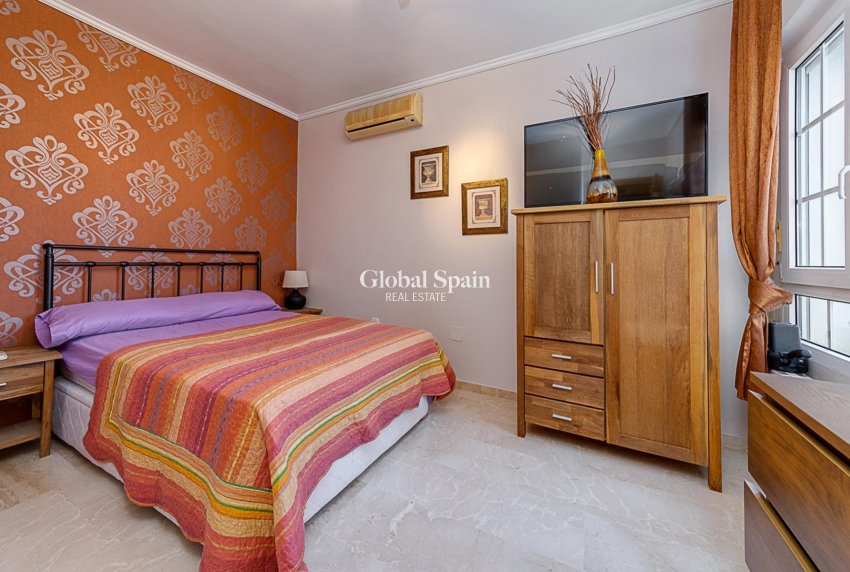 Revente - VILLA -
ORIHUELA COSTA - Costa Blanca