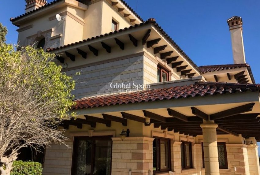 Revente - VILLA -
ORIHUELA COSTA - Costa Blanca