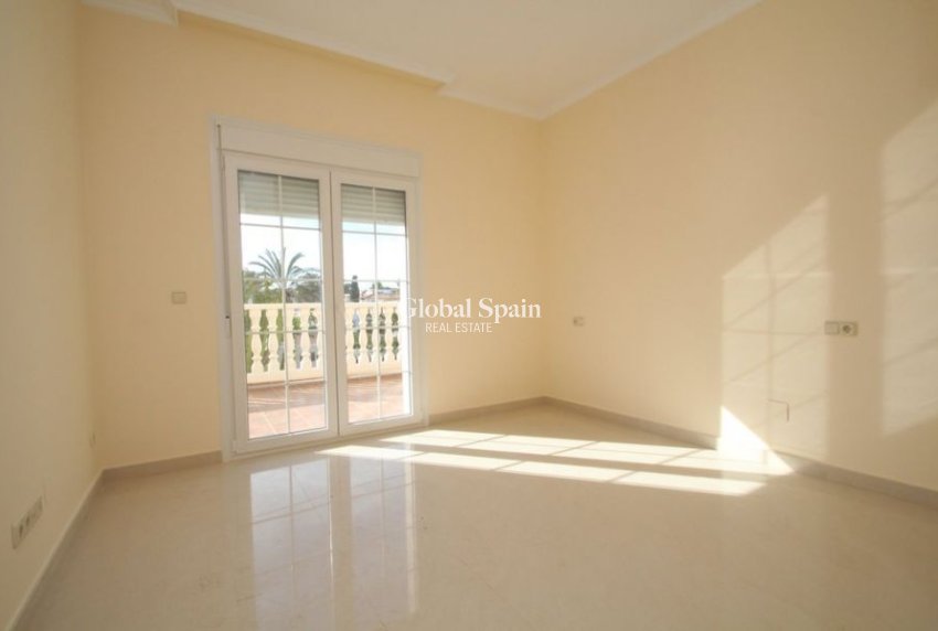 Revente - VILLA -
ORIHUELA COSTA - Costa Blanca