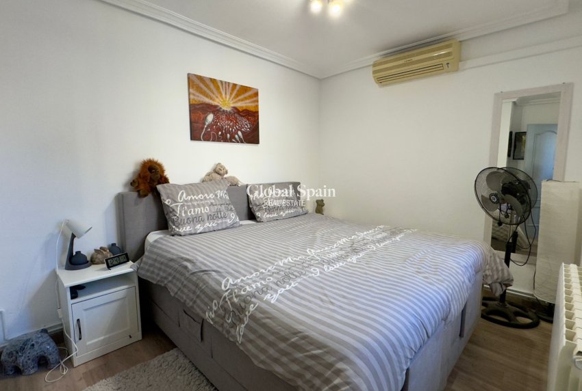 Revente - VILLA -
ORIHUELA COSTA - Costa Blanca