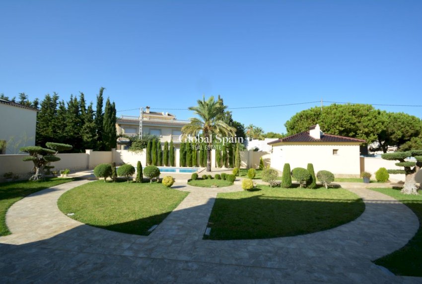 Revente - VILLA -
ORIHUELA COSTA - Costa Blanca