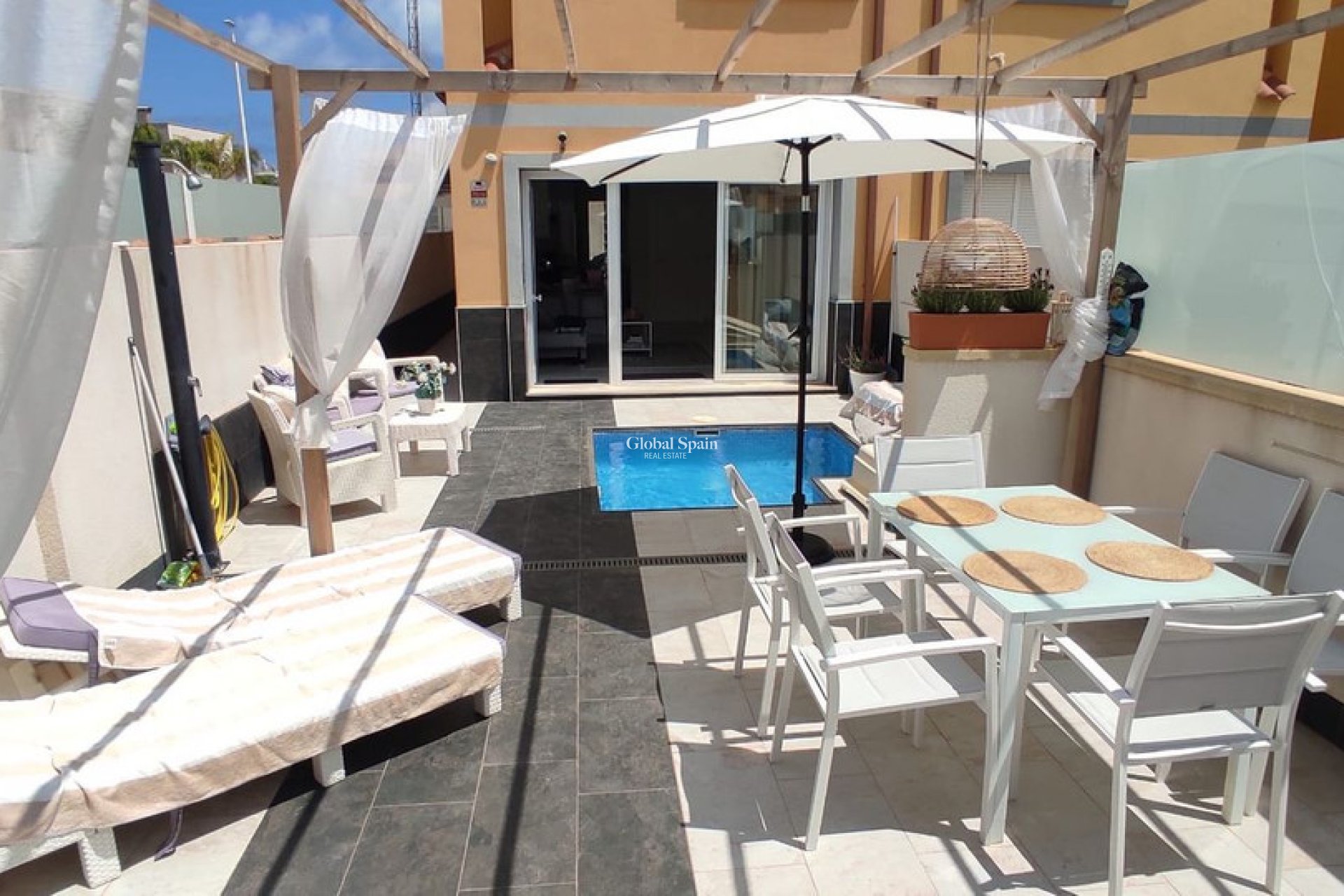 Revente - VILLA -
ORIHUELA COSTA - Costa Blanca