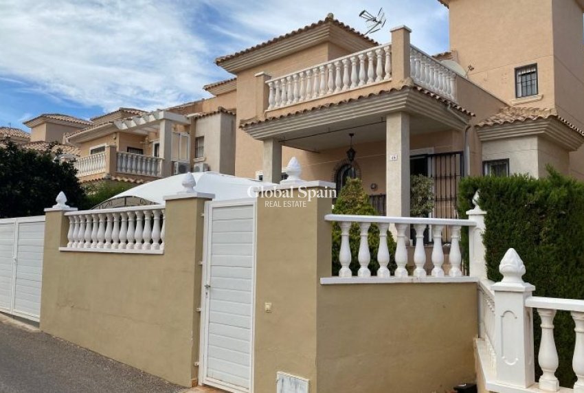 Revente - VILLA -
ORIHUELA COSTA - Costa Blanca
