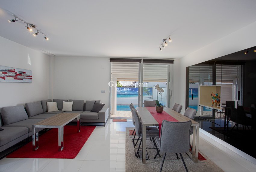 Revente - VILLA -
ORIHUELA COSTA - Costa Blanca