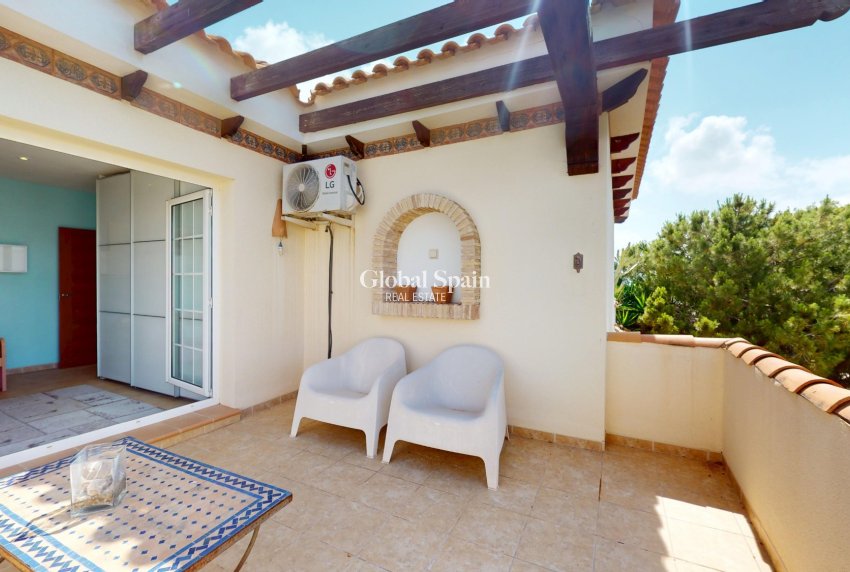 Revente - VILLA -
ORIHUELA COSTA - Costa Blanca