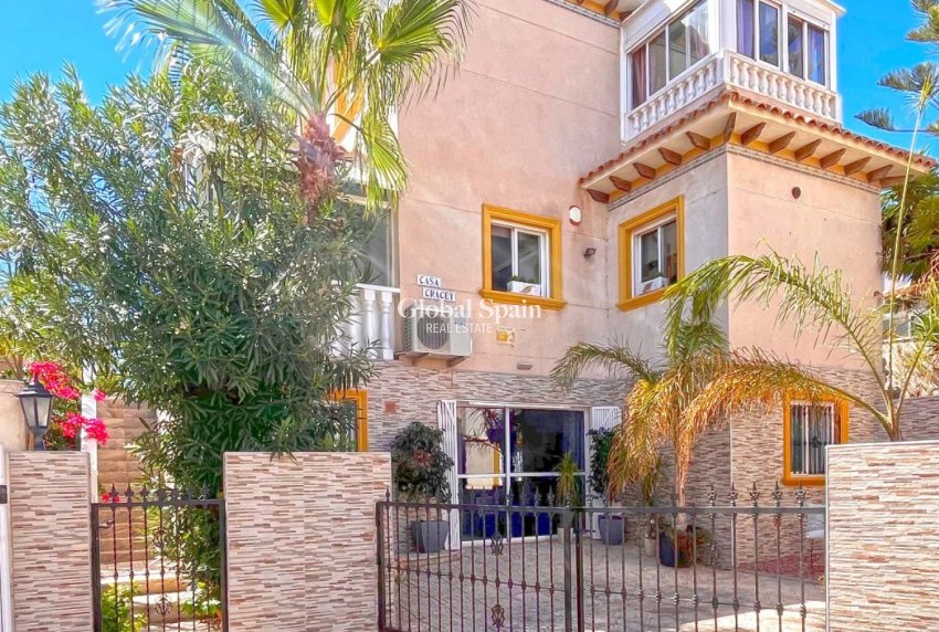 Revente - VILLA -
ORIHUELA COSTA - Costa Blanca