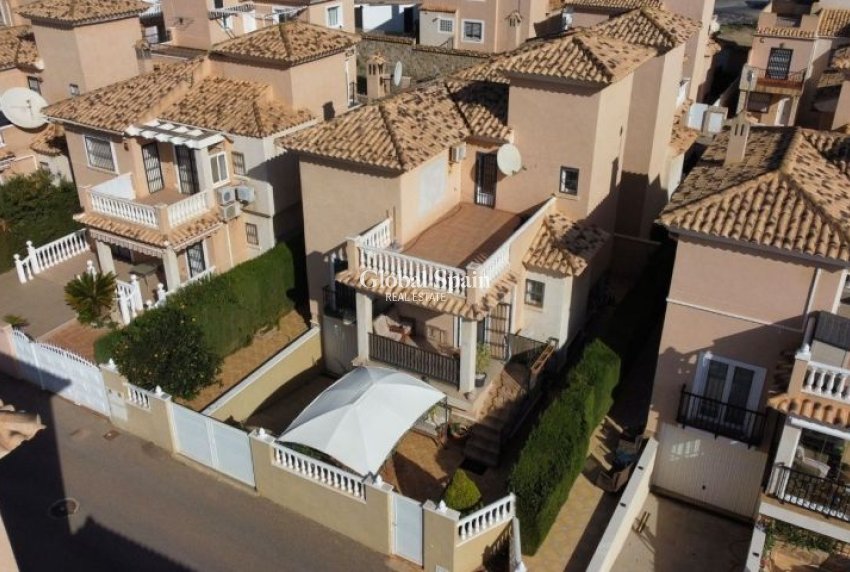 Revente - VILLA -
ORIHUELA COSTA - Costa Blanca