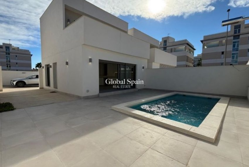 Revente - VILLA -
ORIHUELA COSTA - Costa Blanca