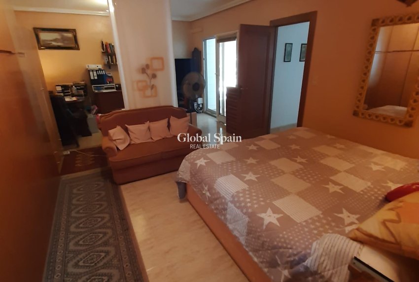 Revente - VILLA -
ORIHUELA COSTA - Costa Blanca