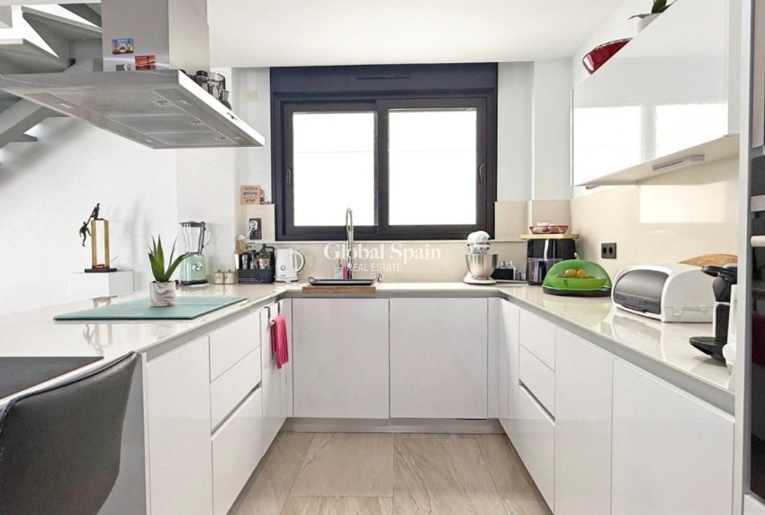 Revente - VILLA -
ORIHUELA COSTA - Costa Blanca