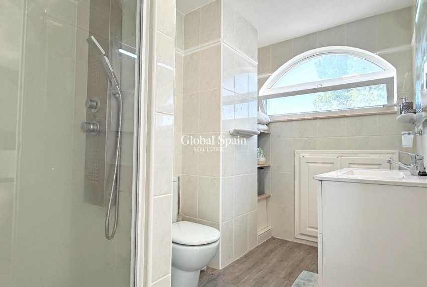 Revente - VILLA -
ORIHUELA COSTA - Costa Blanca