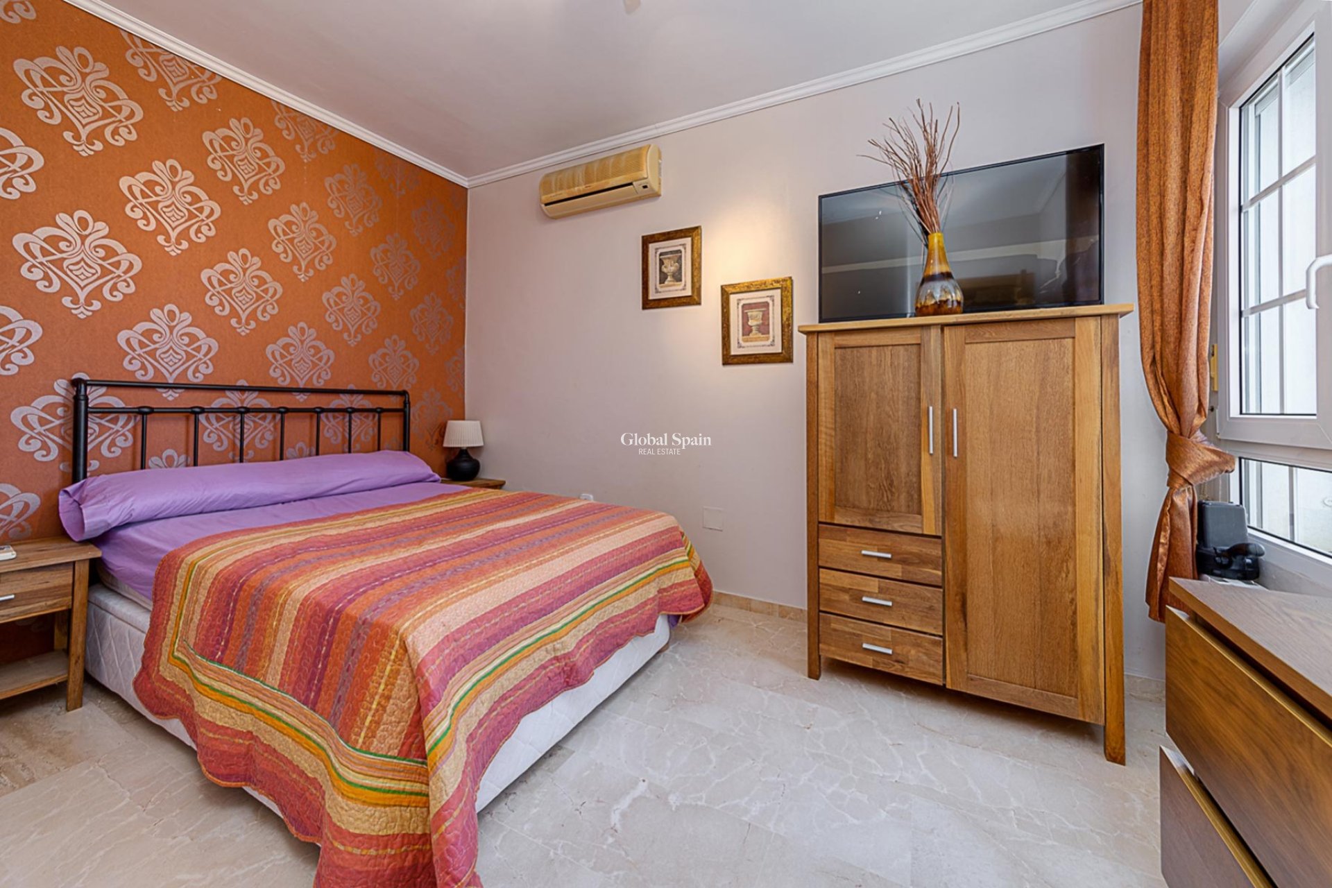 Revente - VILLA -
ORIHUELA COSTA - Costa Blanca