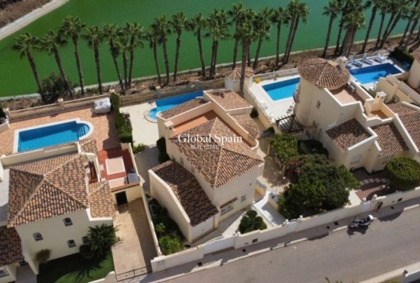 Revente - VILLA -
ORIHUELA COSTA - Costa Blanca