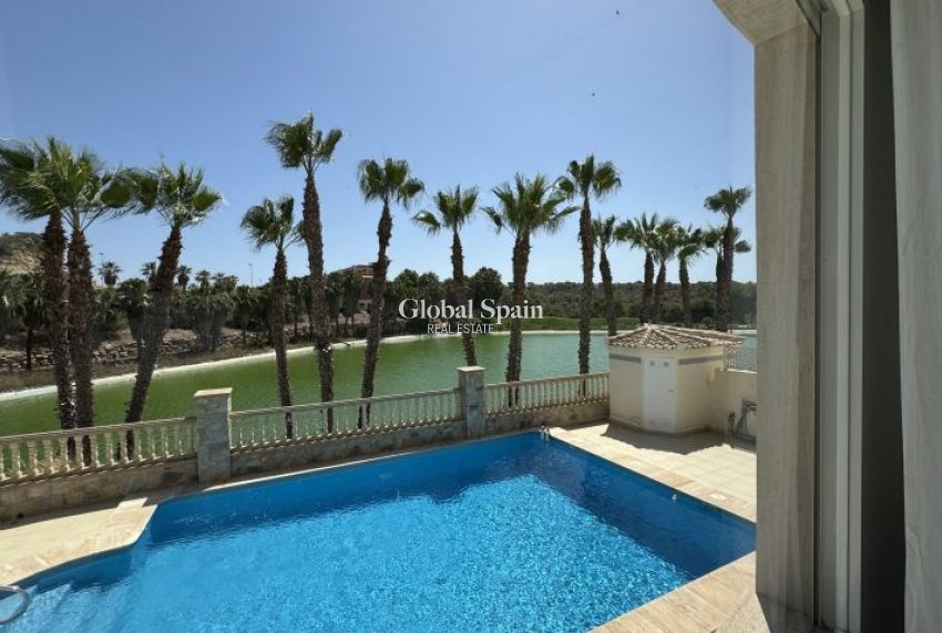 Revente - VILLA -
ORIHUELA COSTA - Costa Blanca