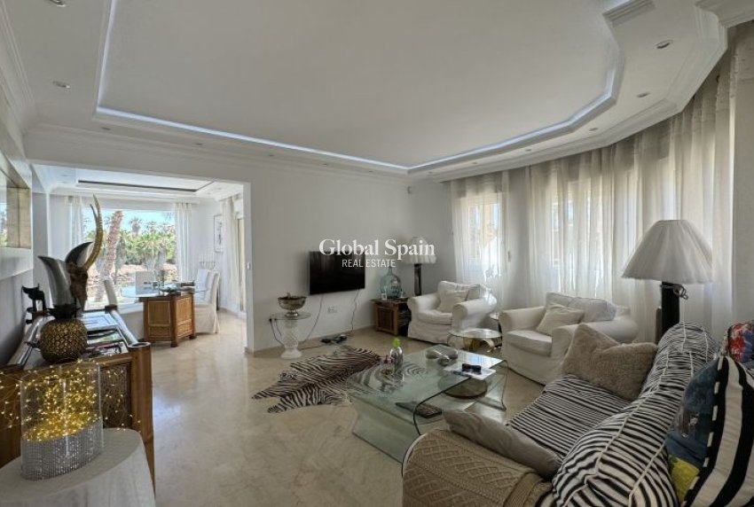 Revente - VILLA -
ORIHUELA COSTA - Costa Blanca