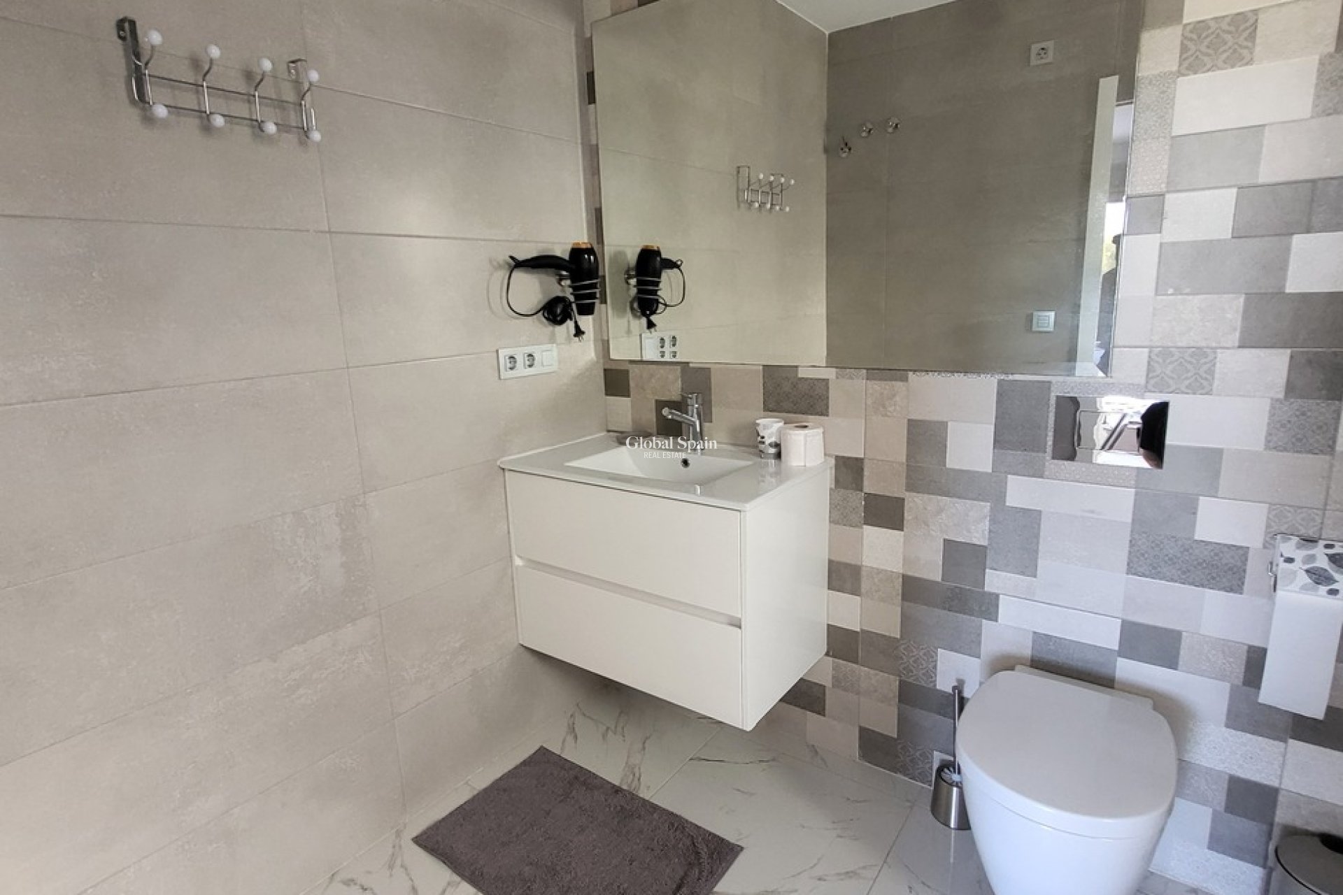 Revente - VILLA -
ORIHUELA COSTA - Costa Blanca