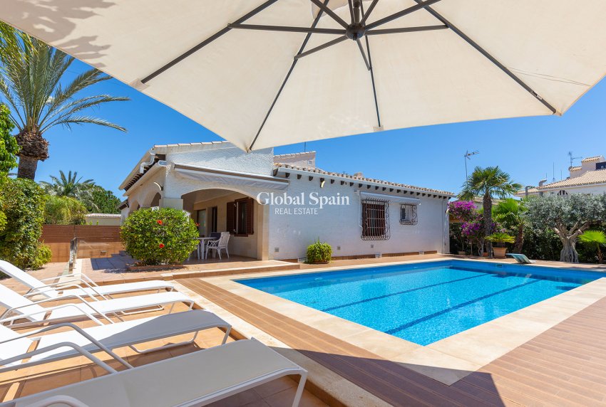 Revente - VILLA -
ORIHUELA COSTA - Costa Blanca