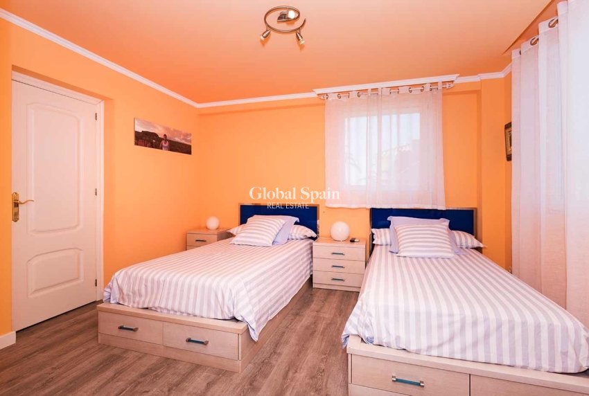 Revente - VILLA -
ORIHUELA COSTA - Costa Blanca
