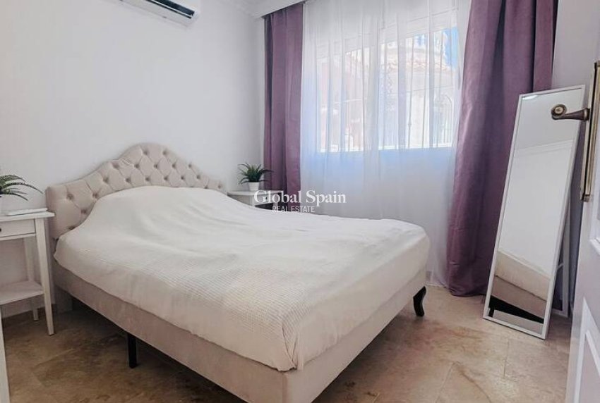 Revente - VILLA -
ORIHUELA COSTA - Costa Blanca